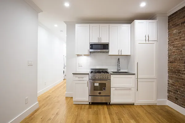 Rented by Nooklyn NYC LLC | media 10