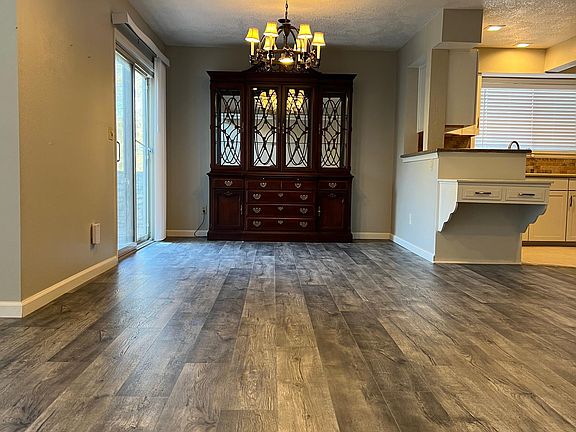 5th image of 401 Woodbridge Ln