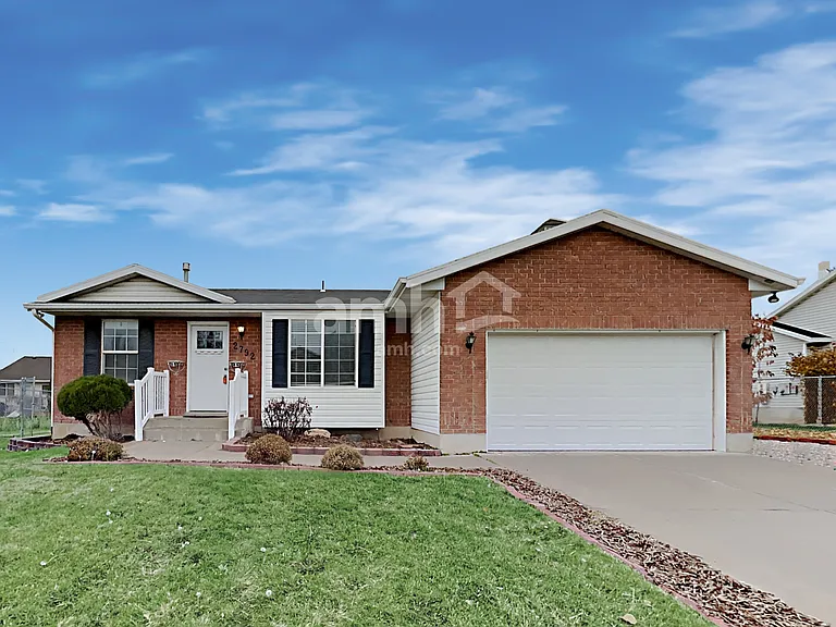 2792 Brady Way — Photo 1