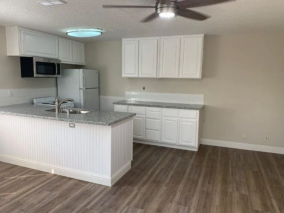 5552 Keoncrest Cir #4