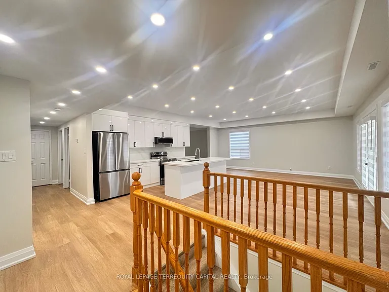 344 Edgehill Dr #UPPER — Photo 4