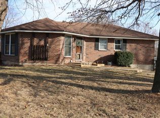 1405 S Country Club Dr, Jefferson City, MO 65109