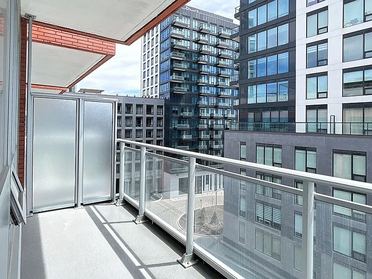8888 Yonge St #609 — Photo 8