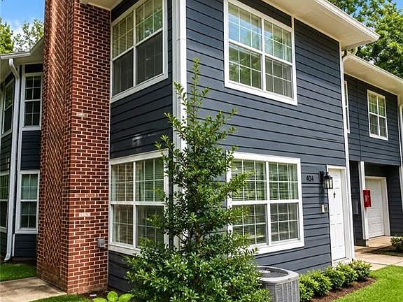 2nd image of 1006 Heathmoor Ct