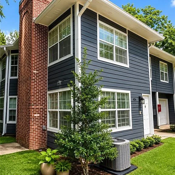 1006 Heathmoor Ct — Photo 2