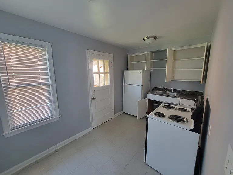 345 E Bruce Ave #1 — Photo 9