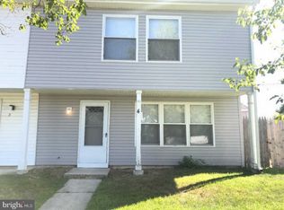 4 Lennox Ct, Sicklerville, NJ 08081