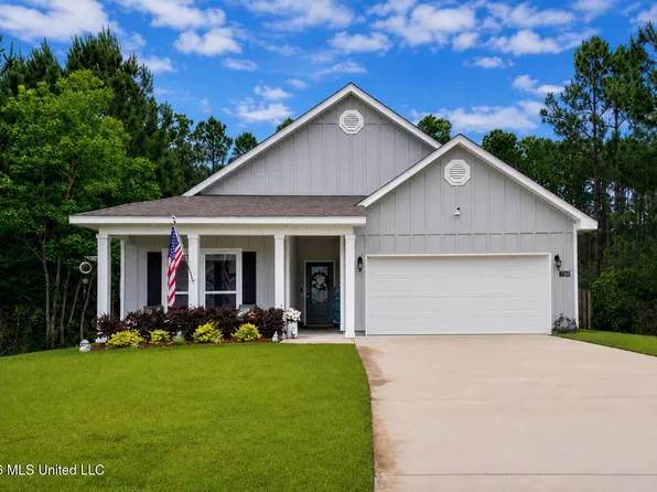 7760 Coral Ln, Ocean Springs, MS 39564