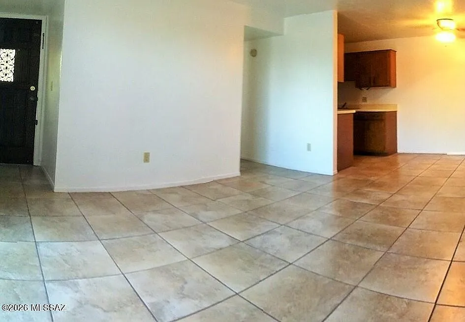 Building Photo - 6625 E Golf Links Rd #5