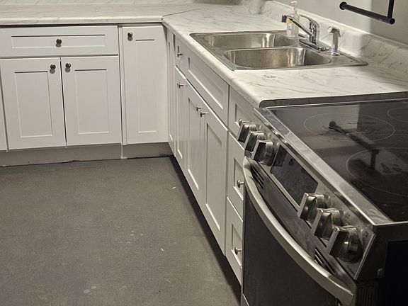 3rd image of 33179 Taylor St #B