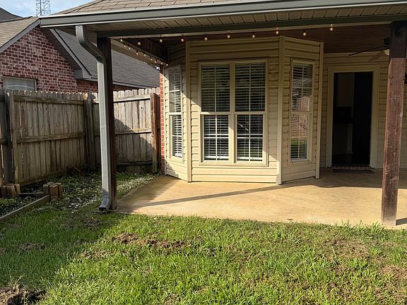 2nd image of 516 Brighton Trl