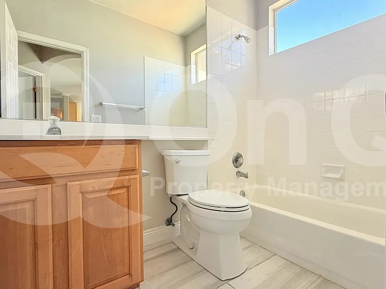 2992 N Miller Rd #215B — Photo 16