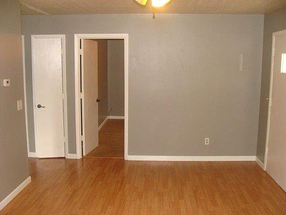 2nd image of 400 Grandview Ave