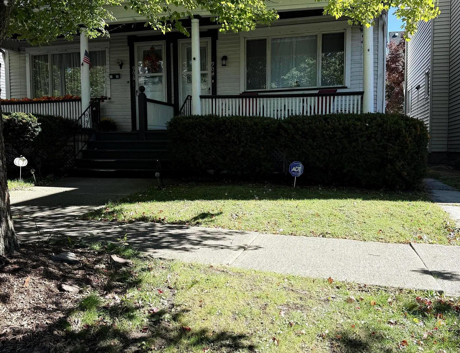 3 bed, 1.5 bath, 1800 sqft, $1,750 — Photo 2