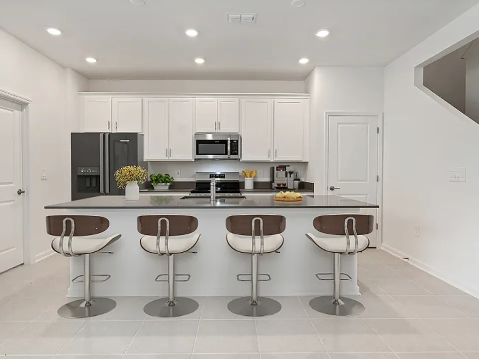 3083 Ella Way