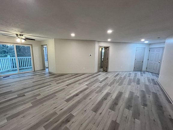 4th image of 355 Village Pointe Dr APT A