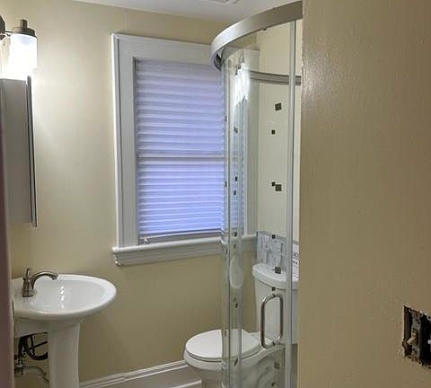 4th image of 1561 Alameda Ave