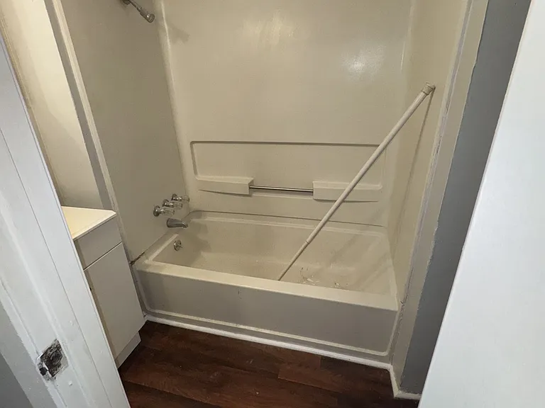 2nd bathroom