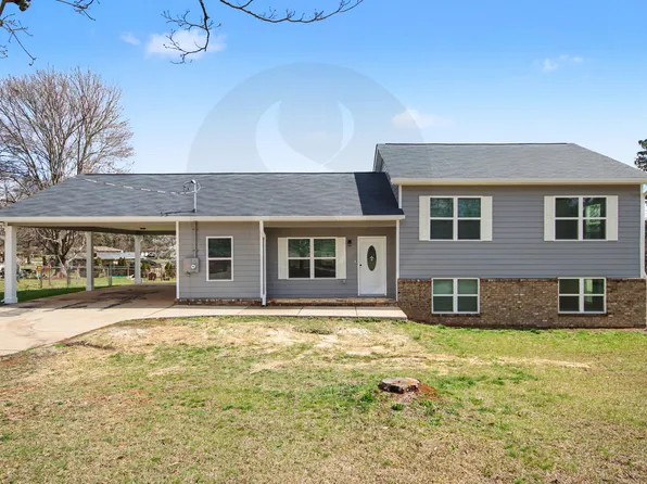 3907 Lauada Dr, Douglasville, GA 30135