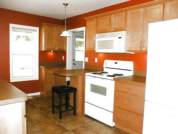 Awesome kitchen designed by Julie Ratcliffe of Midland.