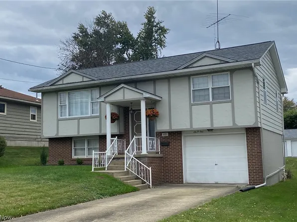 601 E Taggart St, East Palestine, OH 44413