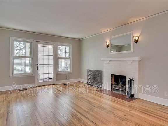 5th image of 1739 King Woods Dr