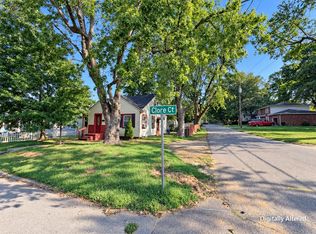 10 Clore Ct, Henderson, KY 42420