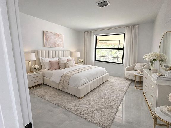 3rd image of 10033 Winding Lake Rd APT 204