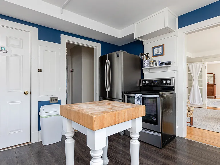 80 Roberts St #2 — Photo 9