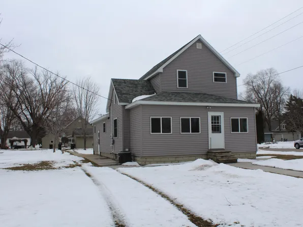 4 2nd St SE, Melrose, MN 56352