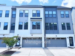 1111 Kiernan Grove Ln, Cary, NC 27519