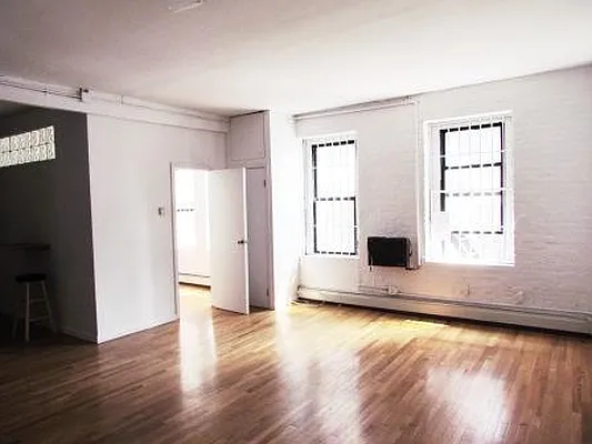 Rented by Mark David | media 35