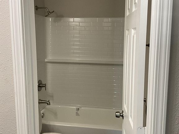 2nd image of 2141 W Dudley St