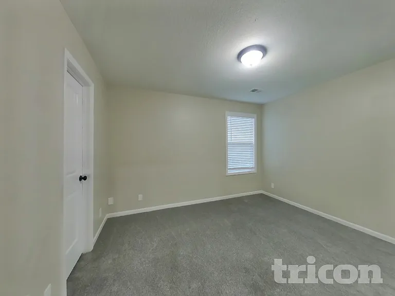 18796 W 165th Ter — Photo 14