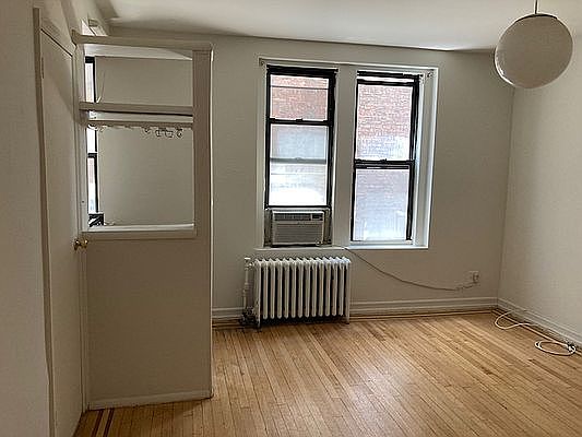 2nd image of 300 8th Ave APT 2I