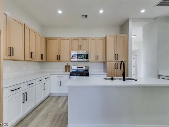 2784 Cape Hope Way, Las Vegas, NV 89121