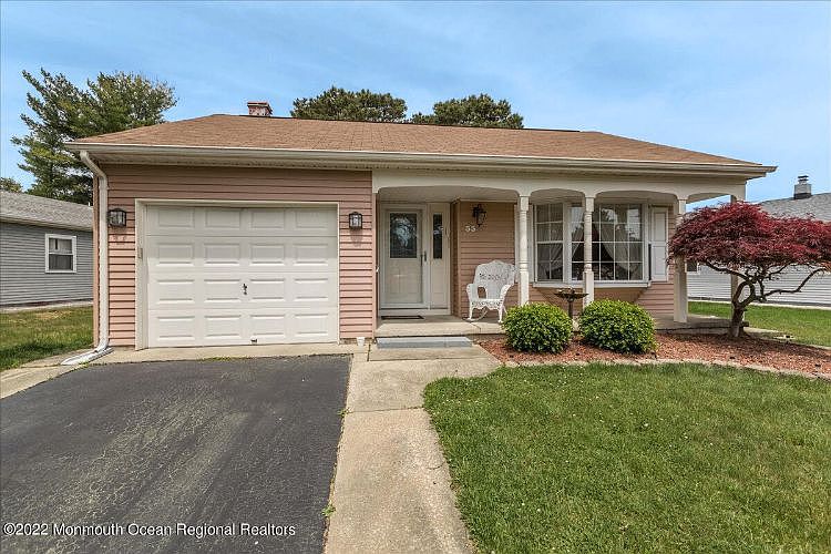 1st image of 33 La Dunette Dr