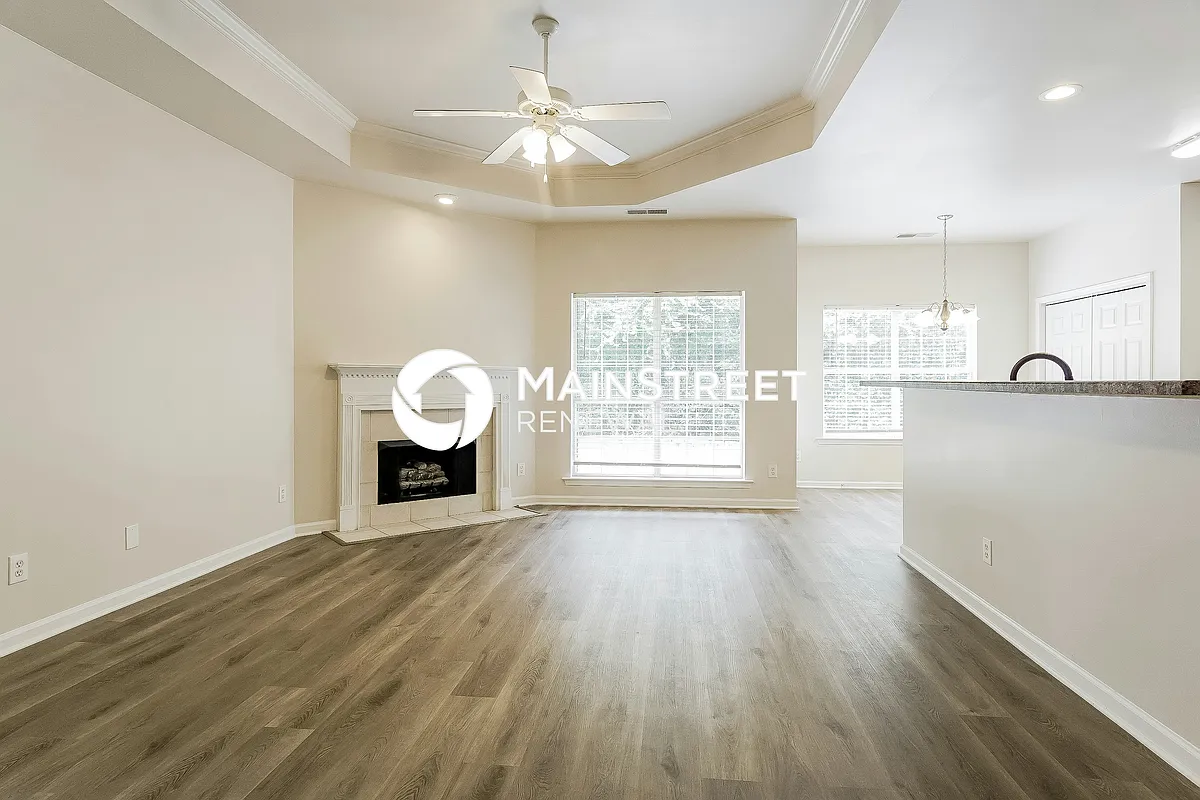 Living Room - 561 Summit Cir