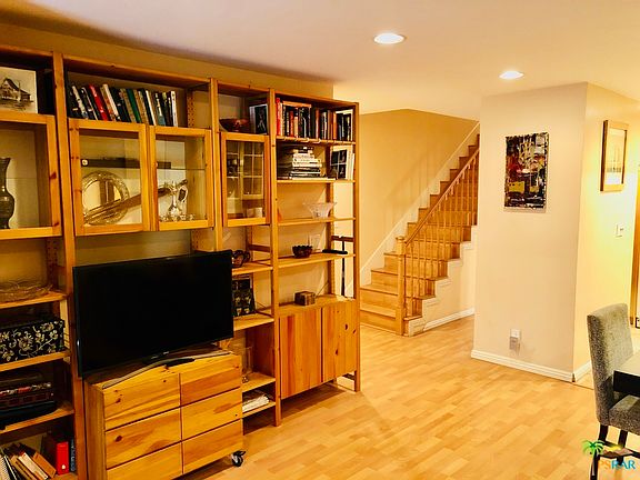 3rd image of 6525 La Mirada Ave APT 105