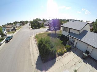 305 W Redwood St, Gillette, WY 82718