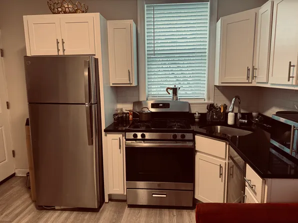 646 1/2 W Roscoe St #1N, Chicago, IL 60657