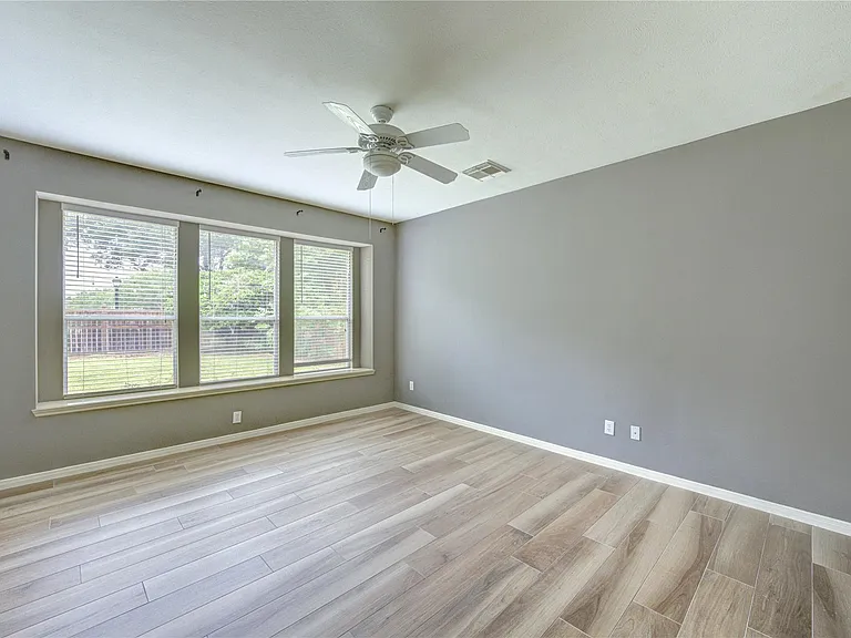 22122 Shady Heath Ln — Photo 31