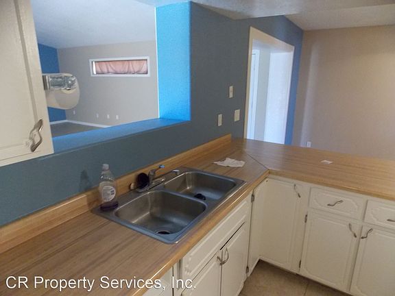5th image of 2403 E Jerome Ave