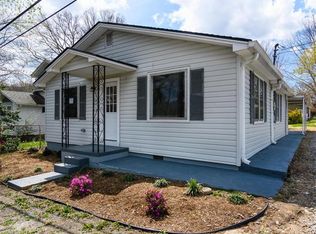 209 E College St, Black Mountain, NC 28711