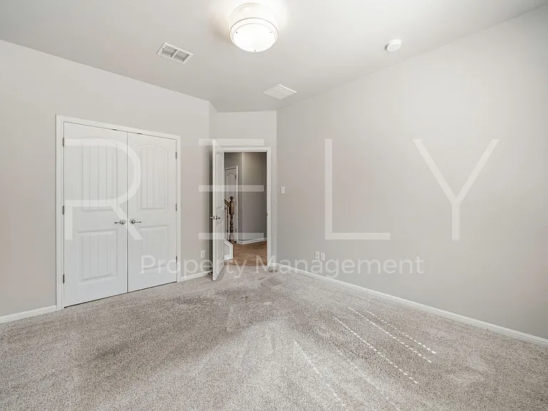227 Choke Canyon Ln — Photo 31