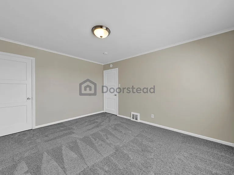 1883 43rd Ave — Photo 19