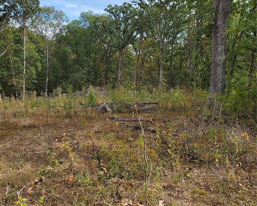 1st image of 150 Lake Forest Dr