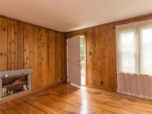 4th image of 227 Keeble Ave