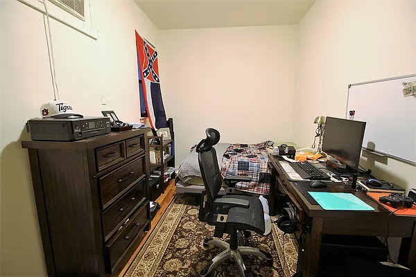 Rented by City Connections Realty | media 12