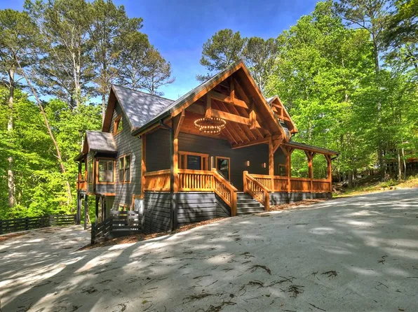 40 Cadet Ct, Ellijay, GA 30540